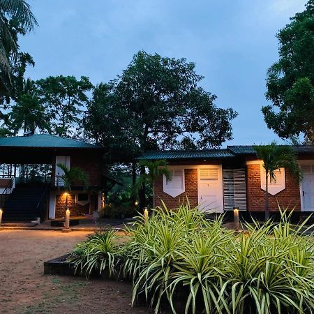 Sethway Village Minneriya Exterior foto