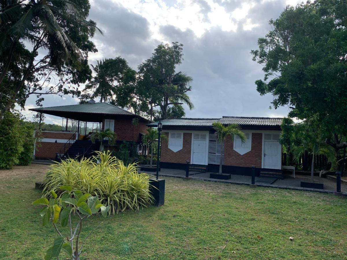 Sethway Village Minneriya Exterior foto