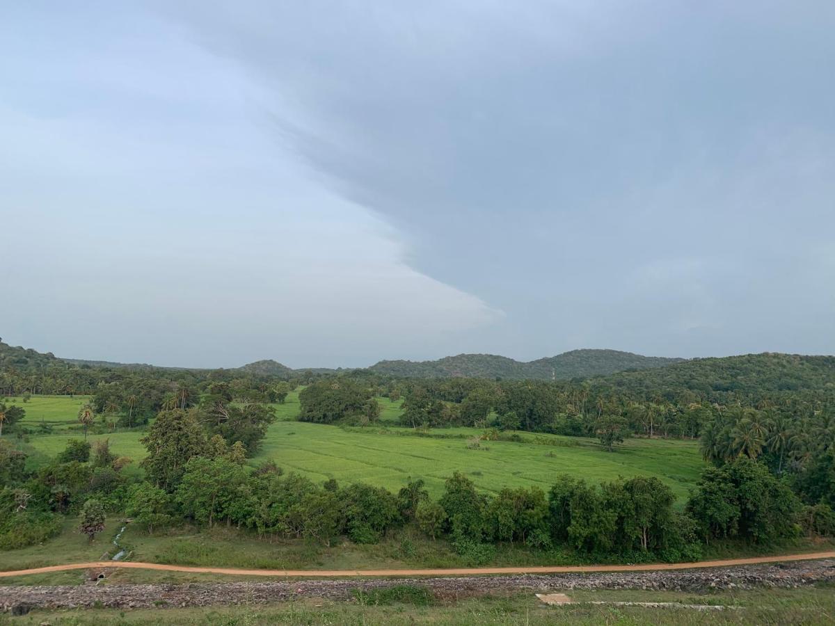 Sethway Village Minneriya Exterior foto